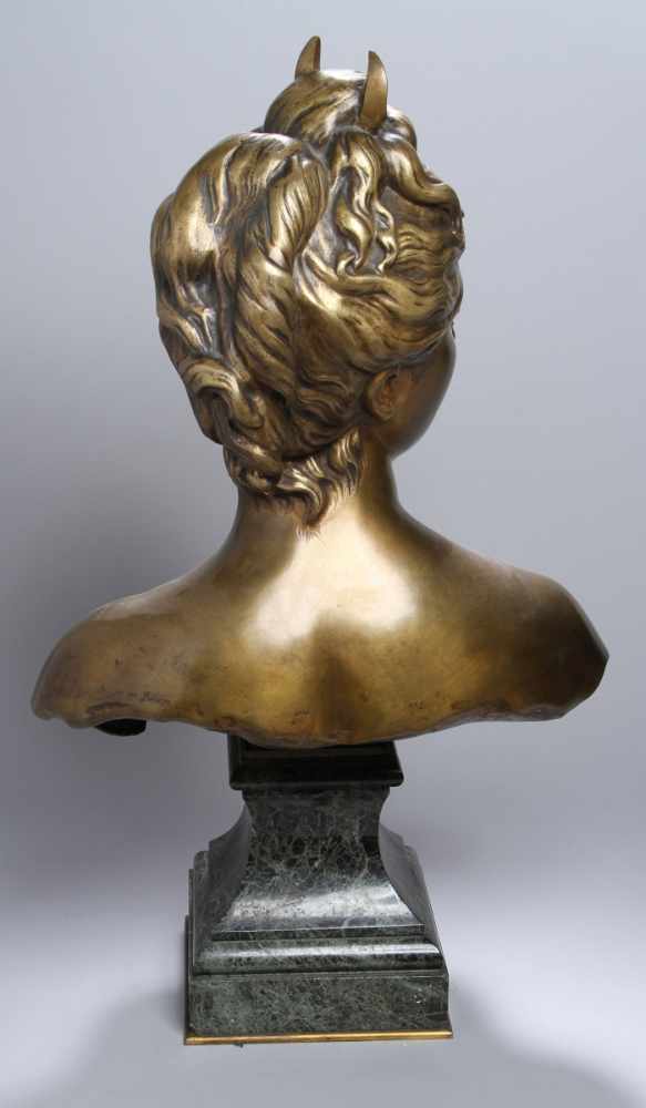 Bronze-Büste, "Diana", Houdon, Jean-Antoine, französischer Bildhauer 1741 - 1828, vollplastische, - Image 2 of 3