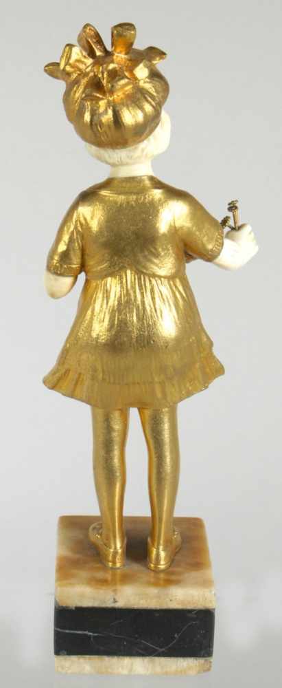 Bronze-Plastik, "Mädchen mit Korb und Blümchen", Omerth, Georges, französischer Bildhauer erwähnt - Image 2 of 3