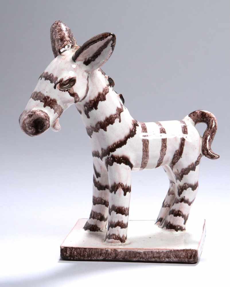 Keramik-Tierplastik, "Zebra", Walter Bosse, Kufstein, um 1924-36, auf flacher Rechteckplinthe