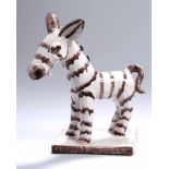 Keramik-Tierplastik, "Zebra", Walter Bosse, Kufstein, um 1924-36, auf flacher Rechteckplinthe