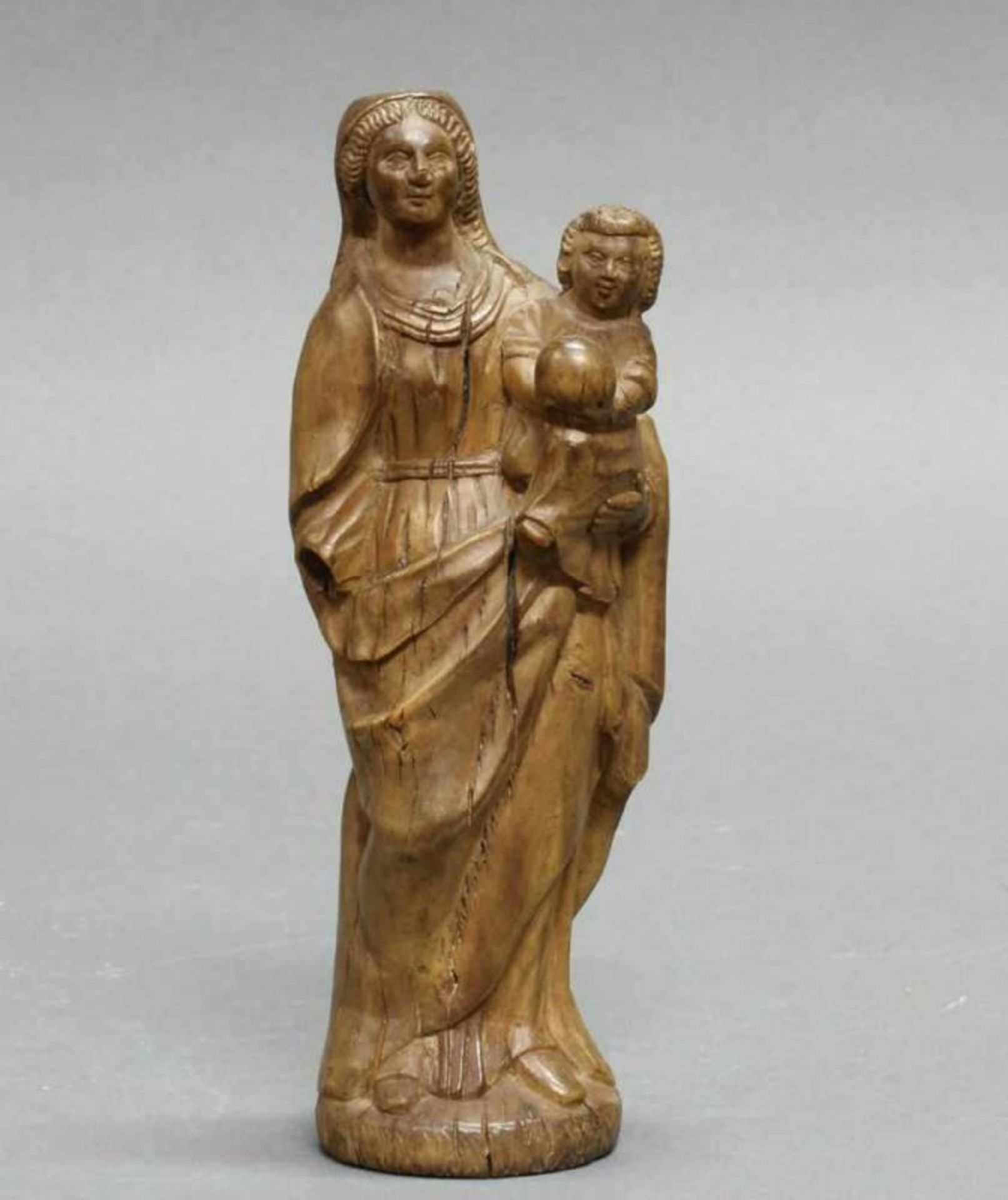 Skulptur, Holz geschnitzt, "Madonna mit Kind", deutsch, 17./18. Jh., 14 cm hoch, mehrfach