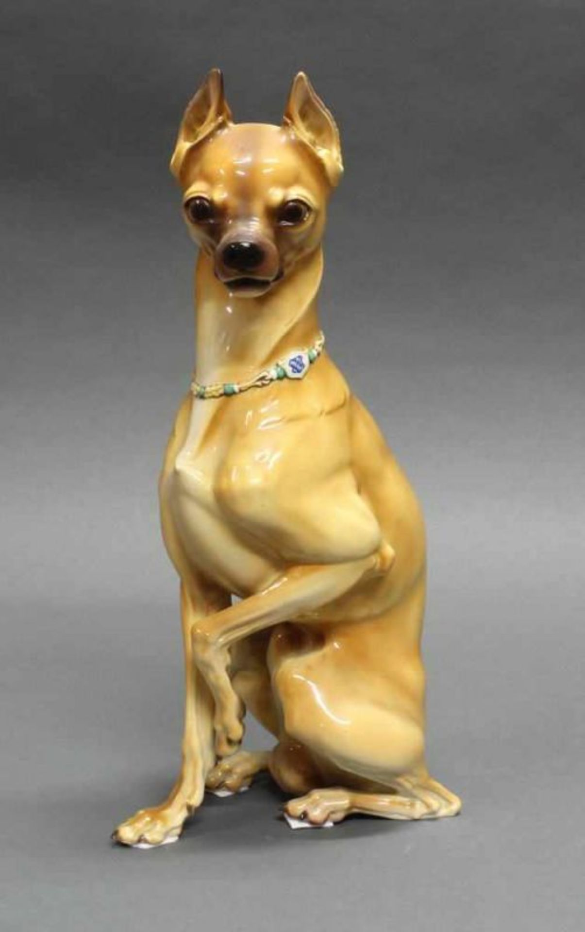 Porzellanfigur, "Rehpinscher", Nymphenburg, Pressmarke, polychrom, Modellentwurf von Theodor