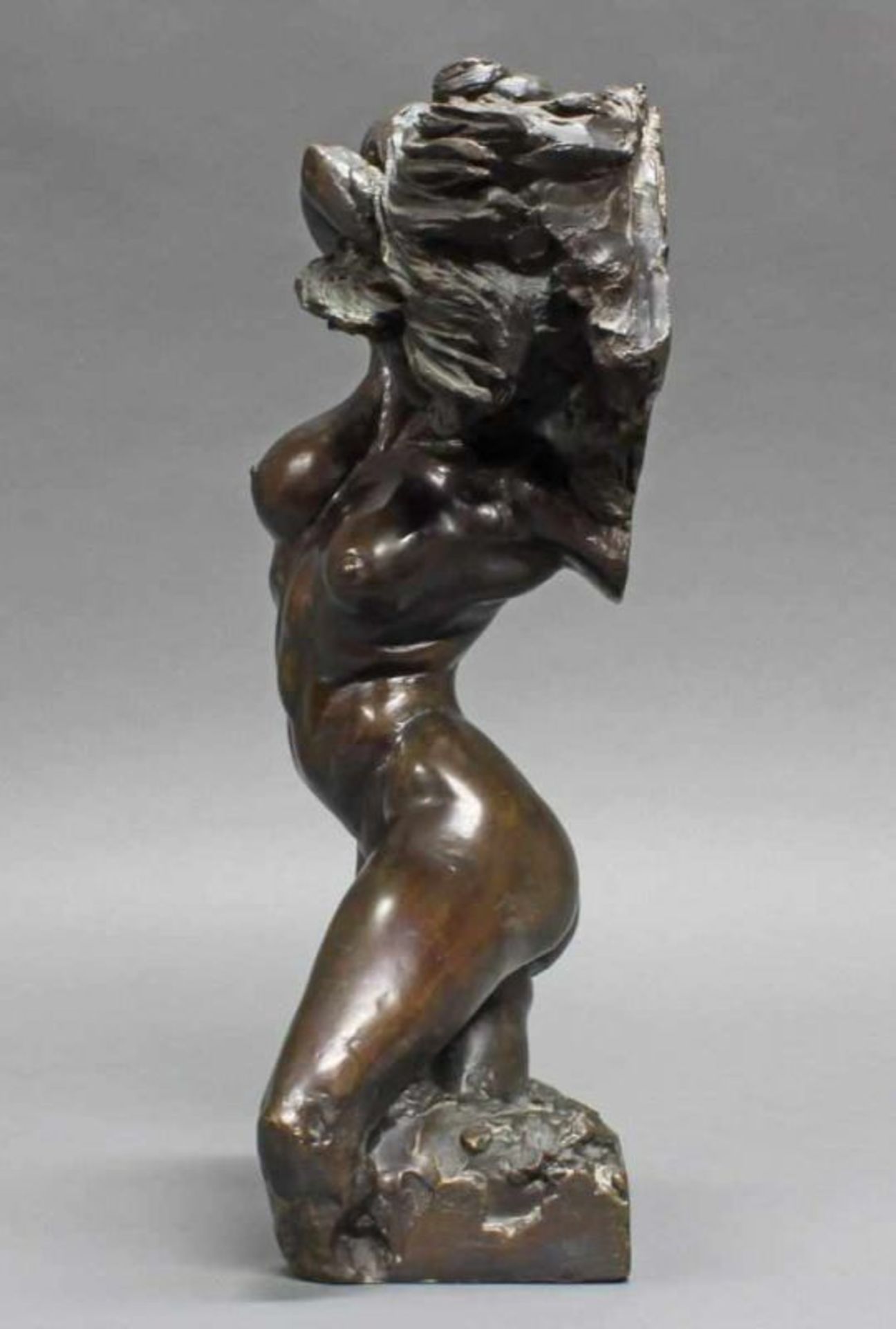 Bronze, "Nudo", bezeichnet Mongini, 42 cm hoch. Costanzo Mongini, 1918 Mailand - 1981 ebenda, - Image 4 of 6