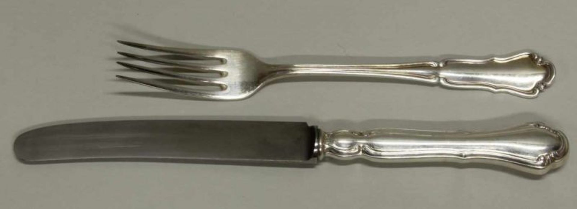 Besteckteile, Silber 800, Wilkens, Dresdner Barock: 14 Fischgabeln, 14 Fischmesser, 17 - Image 2 of 4