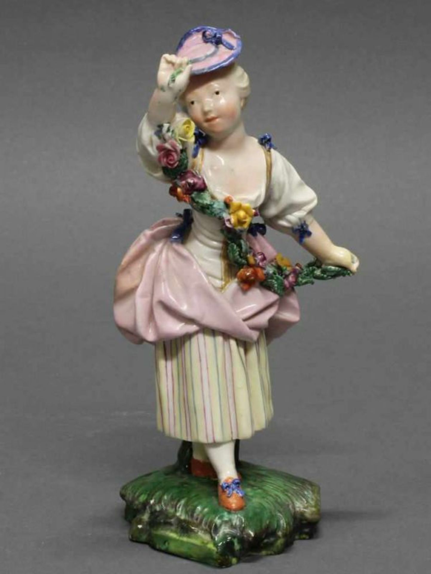 Porzellanfigur, "Dame mit Blütengirlande", Höchst, 1763-1796, Ritzmarke N 68, polychrom und