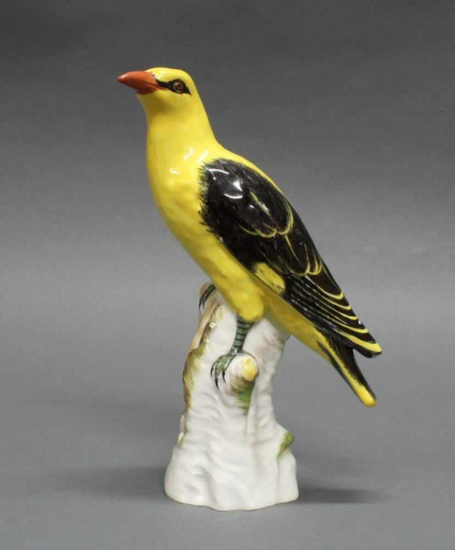 Porzellanfigur, "Pirol", KPM Berlin, polychrom, Modellentwurf von Johann Baptist Pedrozzi (1710-