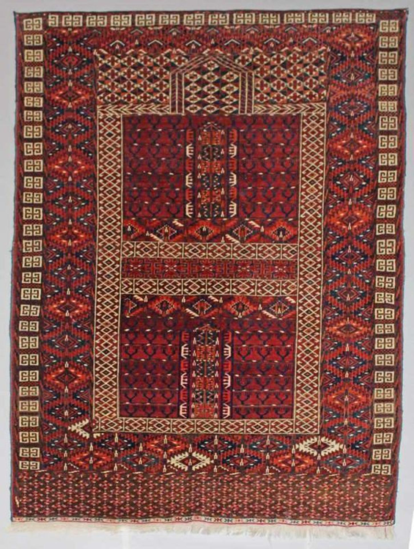 Tekke-Engsi, Turkmenistan, älter, ca. 1.60 x 1.20 m, Fransen einer Kopfseite fehlen 20.00 % buyer'