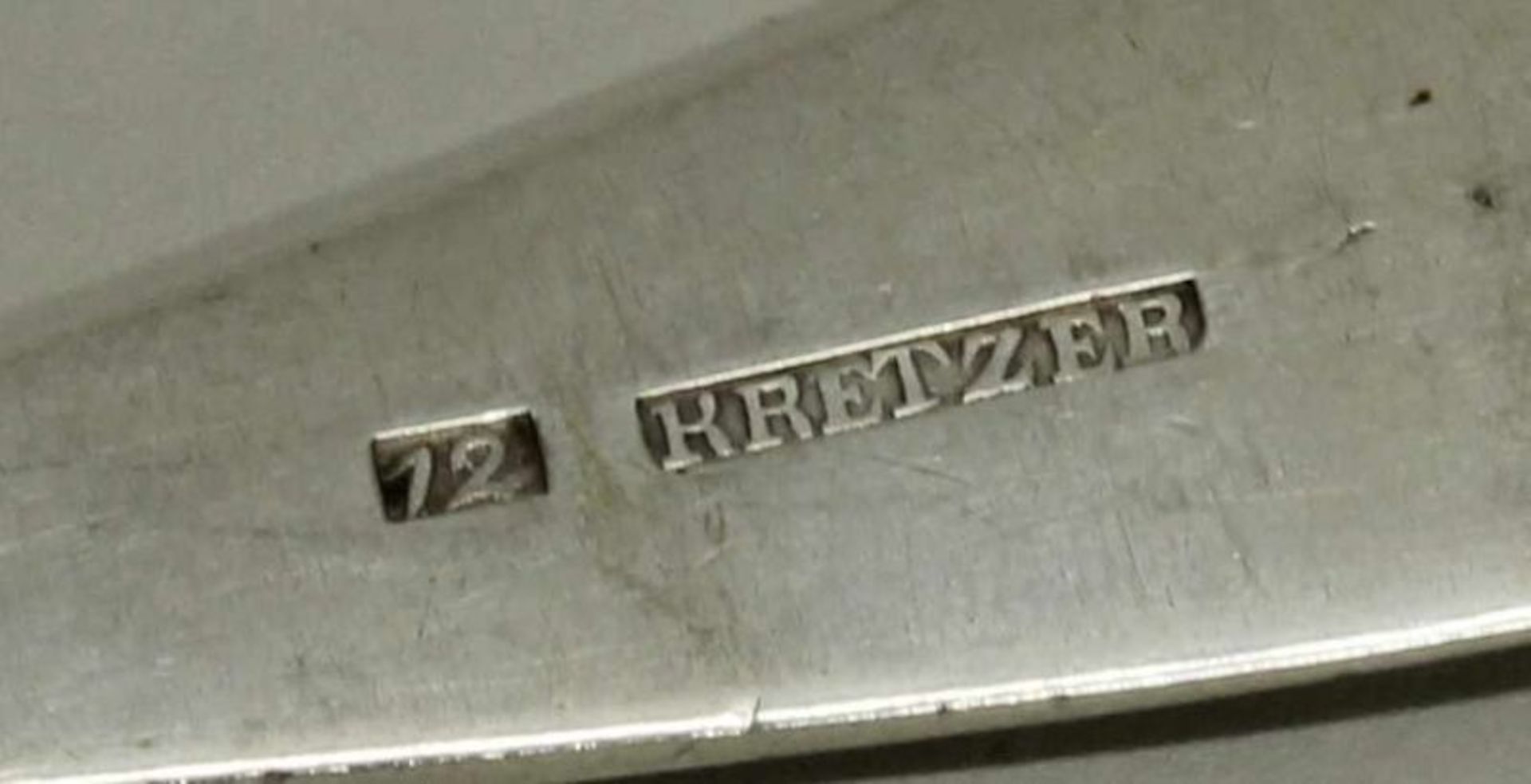 10 Esslöffel, Silber 12-lötig, Meistermarke Kretzer, spitzovale Laffen, Griffe je mit Monogramm M. - Image 2 of 2