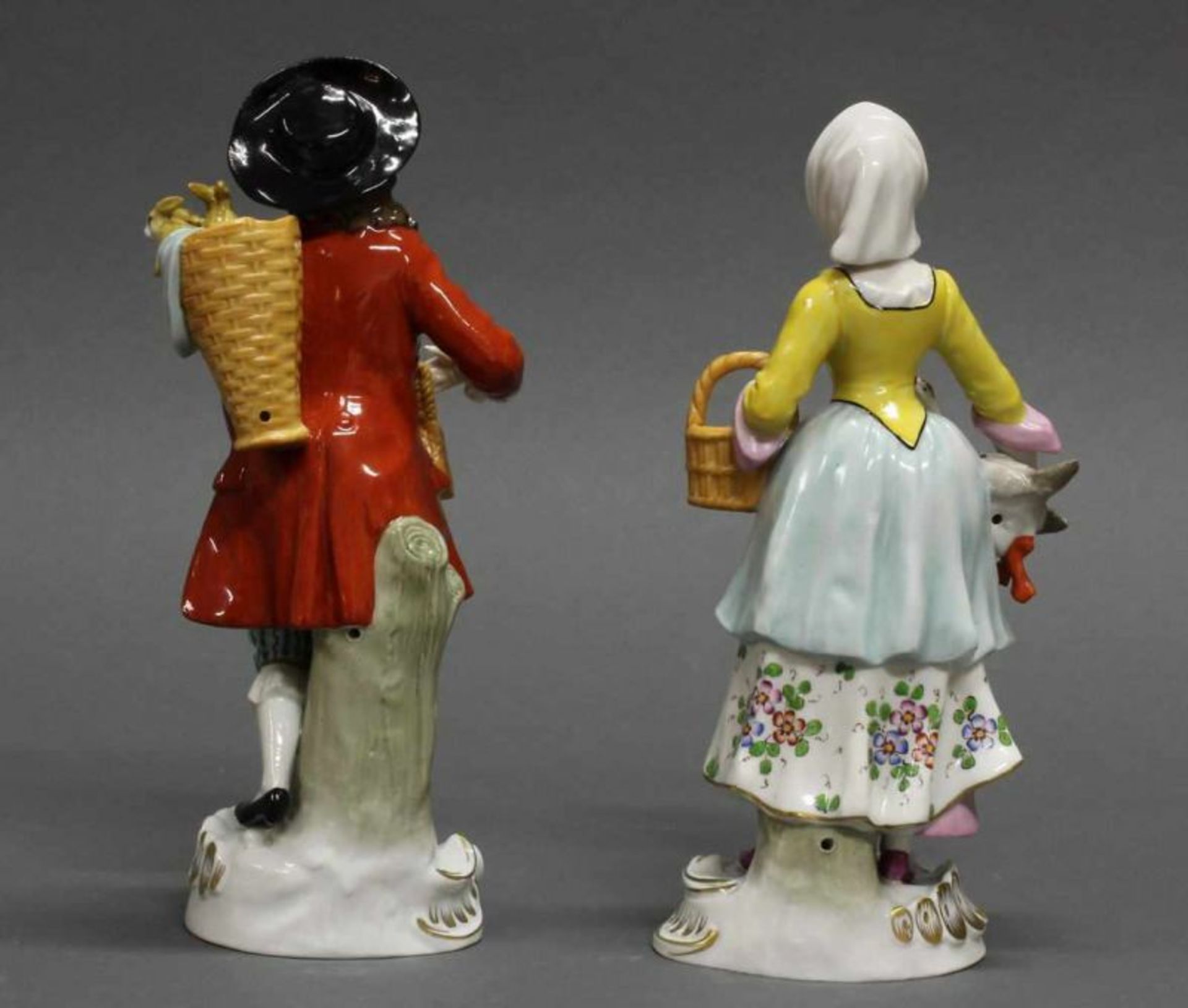 2 Porzellanfiguren, "Marktgängerin mit Gans", "Marktgänger mit Hasen", Sitzendorf, polychrom und - Image 2 of 2