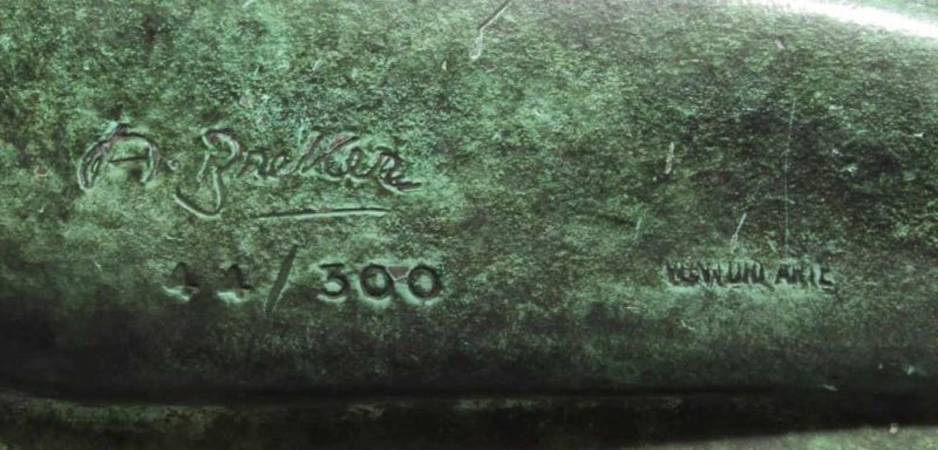 Bronze, grün patiniert, "Verliebtes Mädchen", bezeichnet Arno Breker, Gießerstempel Venturi Arte, - Image 4 of 4