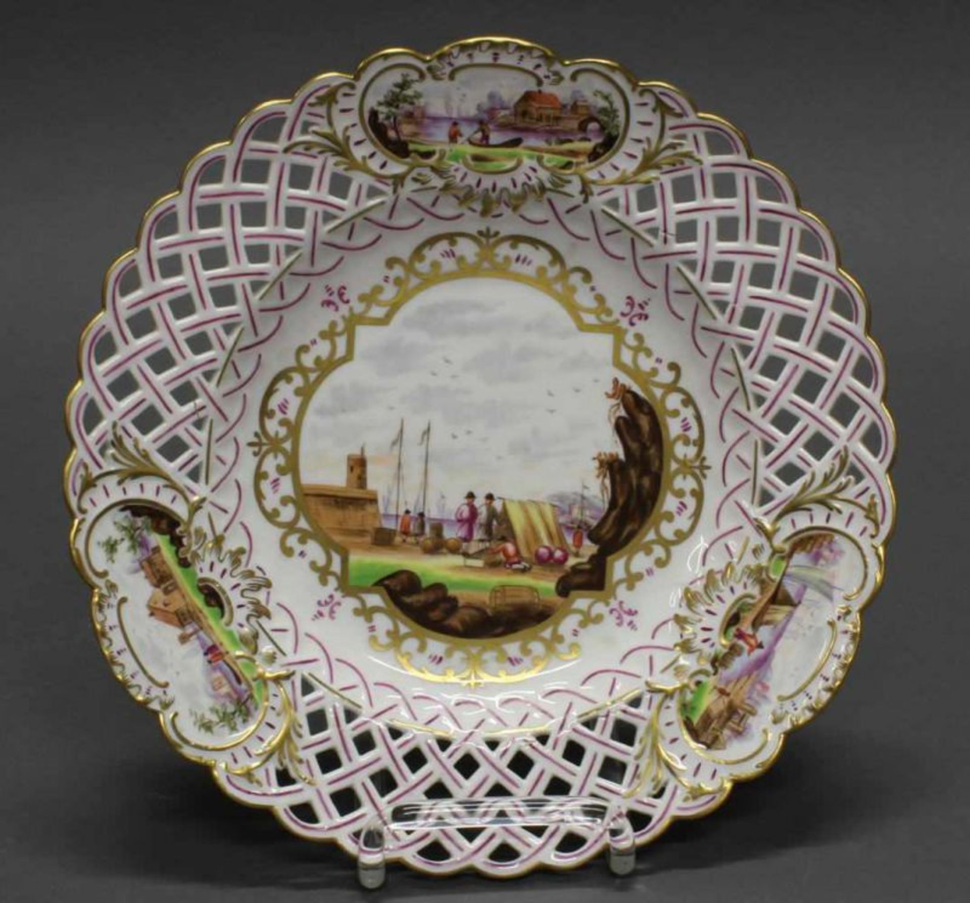 Durchbruchteller, Meissen, Schwertermarke, 1774-1817, 2. Wahl, farbige Kauffahrteiszenen,