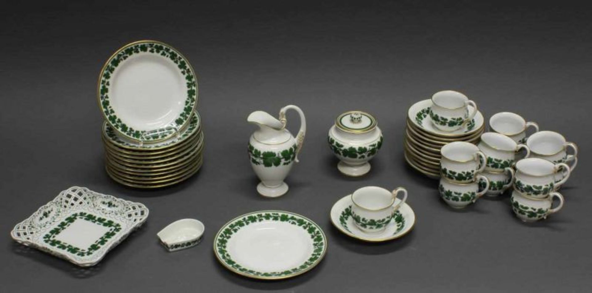 Kaffeeservice, Meissen, Schwertermarke, 1850-1924, 1. Wahl, Weinlaub, Goldrand: Sahnegießer,