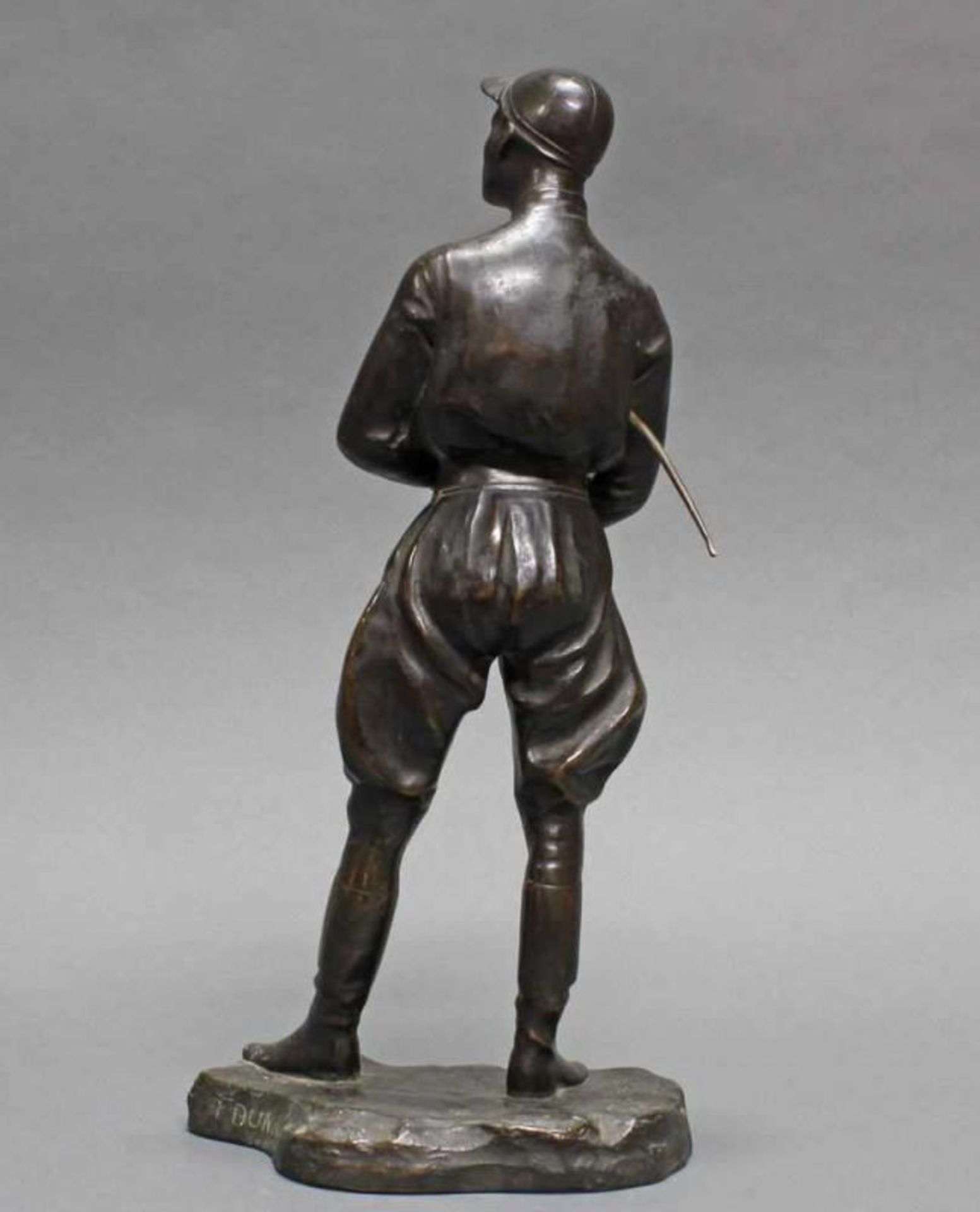 Bronze, dunkelbraun patiniert, "Jockey", auf der Plinthe bezeichnet V. Güttner, Gießerstempel F. - Image 4 of 6