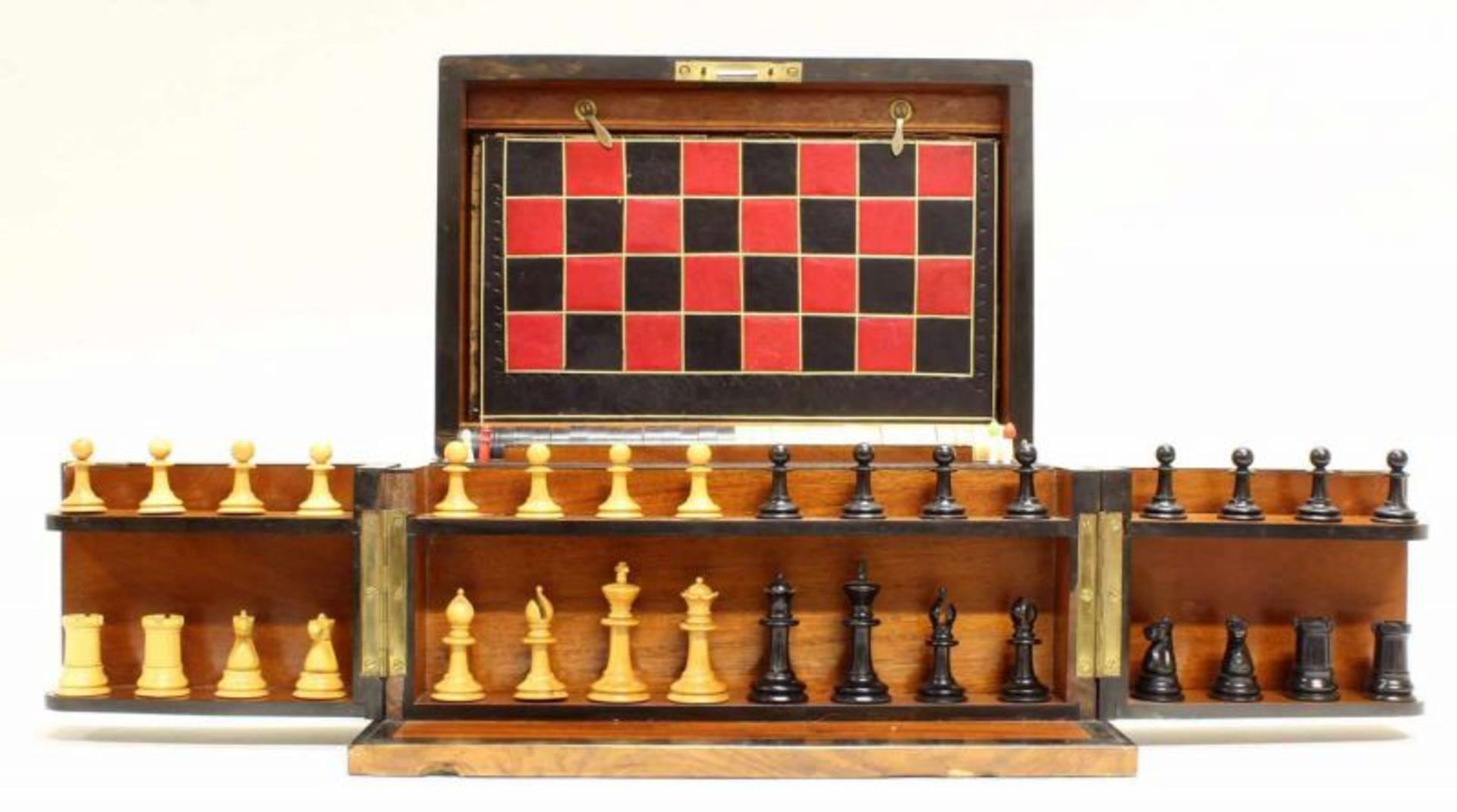 Spielebox, England, um 1900, Mahagoni, Spielesammlung mit reicher Ausstattung und Anleitung, z.B. - Image 2 of 2