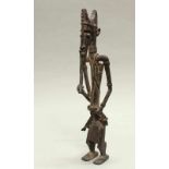 Figur, "Bauer", Dogon, Mali, Afrika, Bronze/verlorene Form, 40 cm hoch 20.00 % buyer's premium on