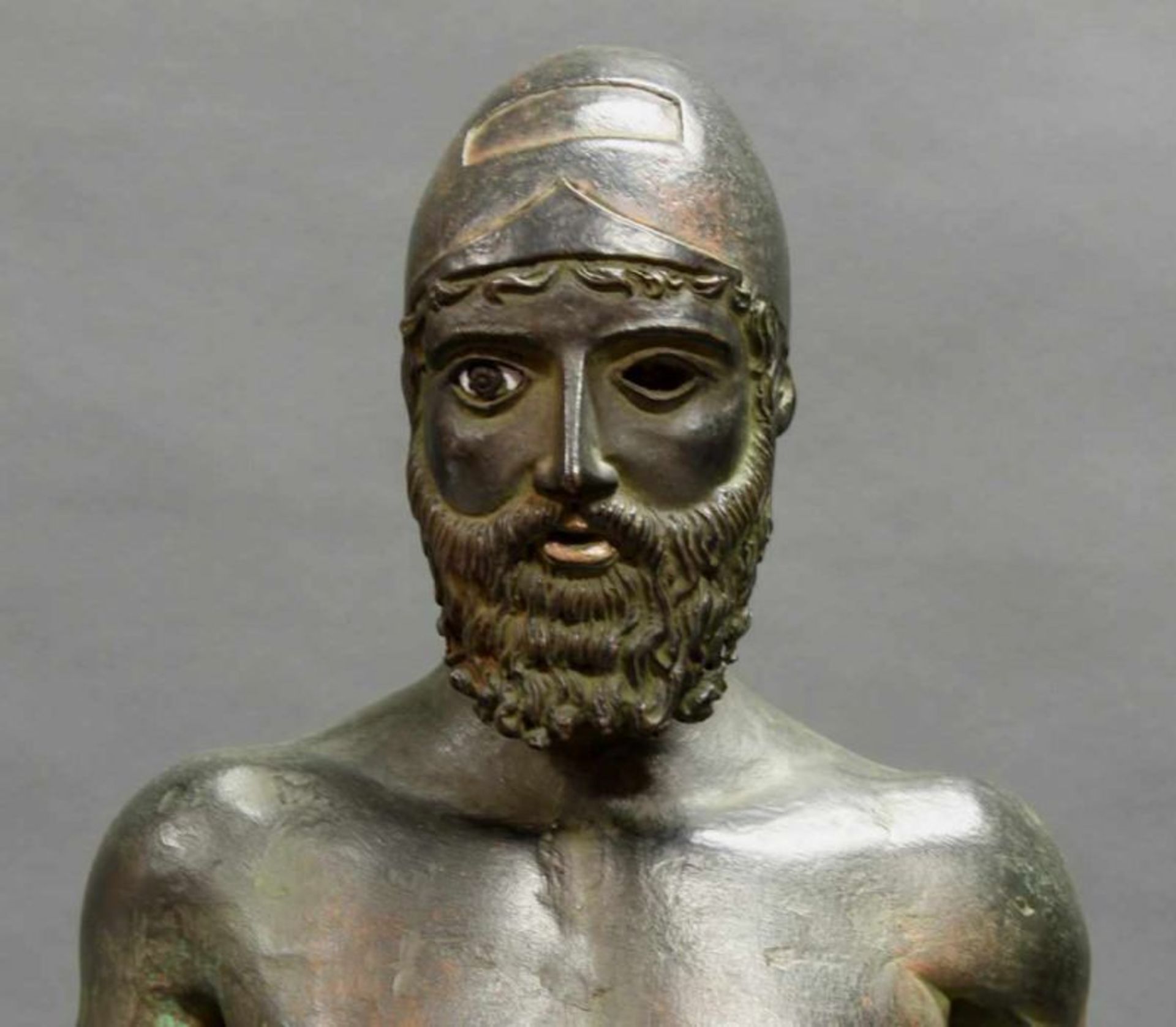 Paar Museumsrepliken, patiniert, nach den "Bronzestatuen von Riace", jeweils bezeichnet DMG, auf - Bild 3 aus 4