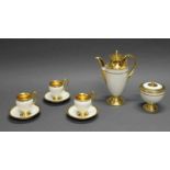 Kaffeeservice, Biedermeier, wohl Nymphenburg, 19. Jh., Weiß-Gold-Dekor: Kaffeekanne, Zuckerdose, 3