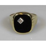 Ring, GG 333, Onyx, kleiner Diamant, 3 g, RM 20.5 20.00 % buyer's premium on the hammer price 19.