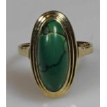 Ring, GG 585, 1 Malachit-Cabochon, 4 g, RM 17.5 20.00 % buyer's premium on the hammer price 19.