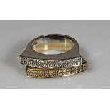 Ring, WG/GG 585, gepunzt Christ, 56 Besatz-Diamanten, 14 g, RM 17.5 20.00 % buyer's premium on the
