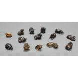 Konvolut von 14 Netske, China, 20. Jh., Holz, verschiedene Tiermotive, ca. 3-5 cm hoch 20.00 %