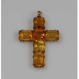 Anhänger, "Kreuz", England, um 1900, GG 15 ct., 6 facettierte Citrine, 8 g 20.00 % buyer's premium