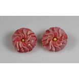 Paar Modeschmuck Ohrclipse, gepunzt Trifari, rosafarbene Blüten 20.00 % buyer's premium on the