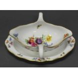 Saucière, Meissen, Schwertermarke, 1 Wahl, Blumen und Insekten, bunt, Goldrand, 9 cm hoch 20.00 %