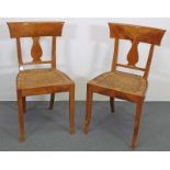 Paar Stühle, Biedermeier, um 1825, Kirschbaum, Binsensitz, ein Rückenbrett beschädigt (geklebt) 20.