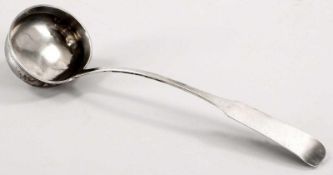 Schöpfkelle 750er Silber, 19.Jh. Ovale Laffe. Spatengriff. Gebrauchsspuren, Laffe gedellt. L: 32,5