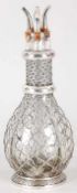 Likör-Karaffe m. 4 Kammern Glas/950er Silber, Frankreich, Anf. 20.Jh. Auf rundem Standfuß der
