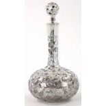 Jugendstil-Karaffe Glas/Silber, U.S.A., um 1893 Gedrückte, kugelförmige Wandung m. oktogonalem Hals.