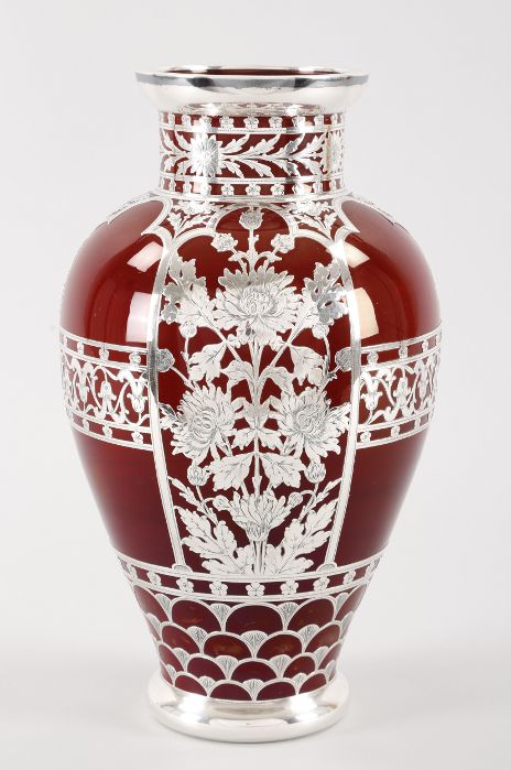 Gr. Jugendstil-Vase Achatglas/Silber, U.S.A., um 1900 Ovoide Wandung m. kurzem Hals u. ausgestelltem