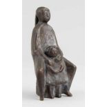 Lüdicke, Marianne (Frankfurt am Main 1919 - 2012 in Marquartstein) Figur "Große Schwester, sitzend",