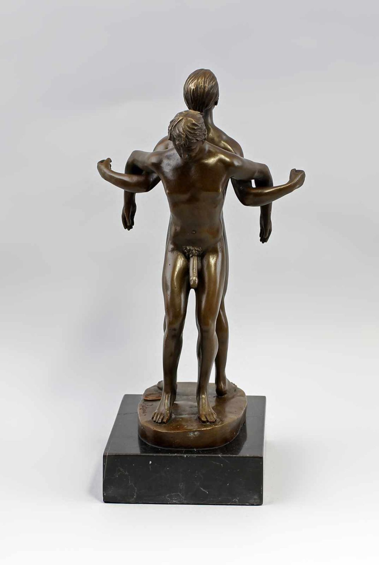 Patoue, Männliche Akte Rücken an Rücken . Bronze, brüniert, 21.Jh., signiert "J. Patoue", zwei - Bild 5 aus 6