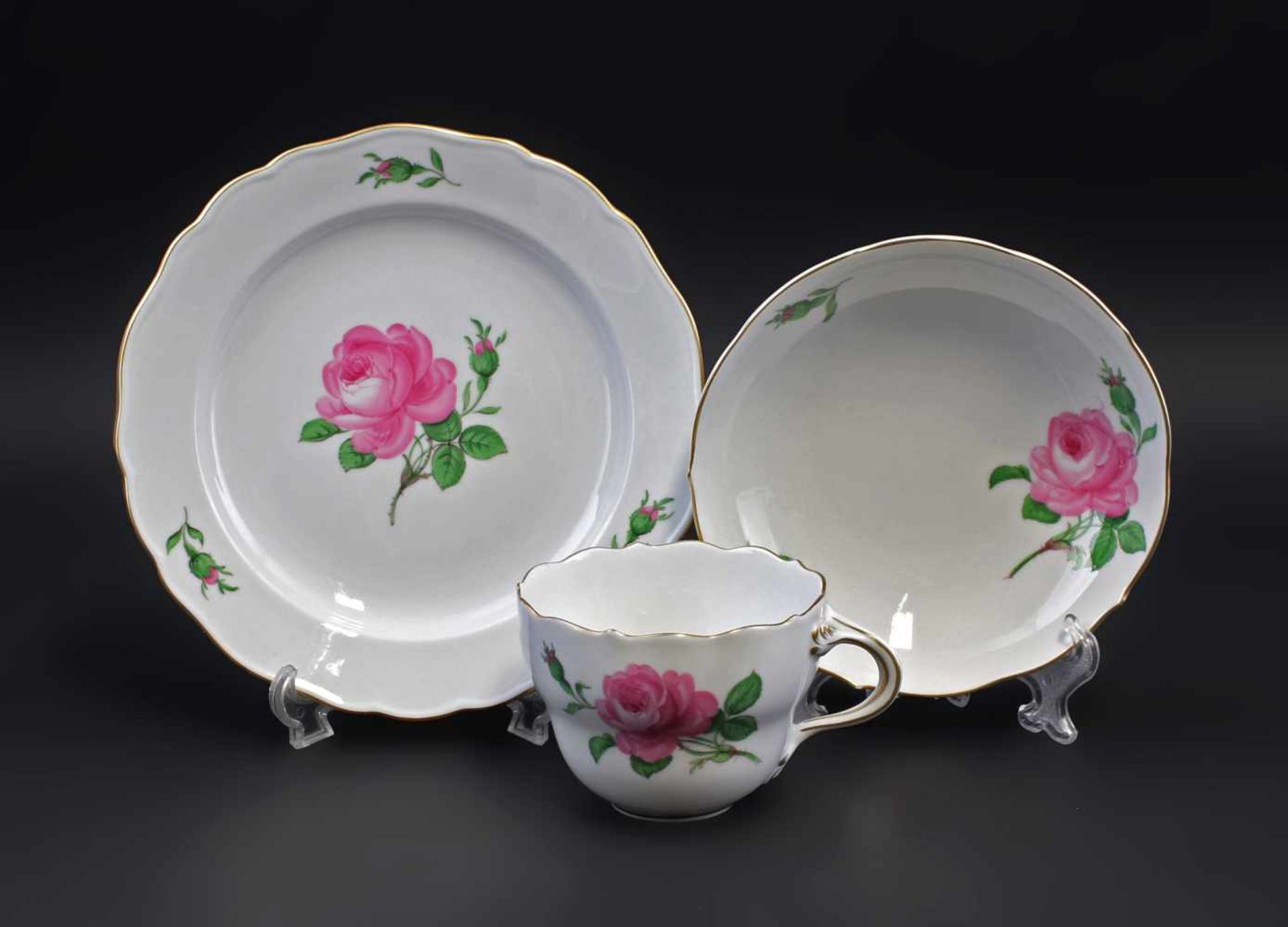 Kaffee-Gedeck Meissen Rose unterglasurblaue Schwertermarke Meissen, nach 1934, ohne Durchschliffe,