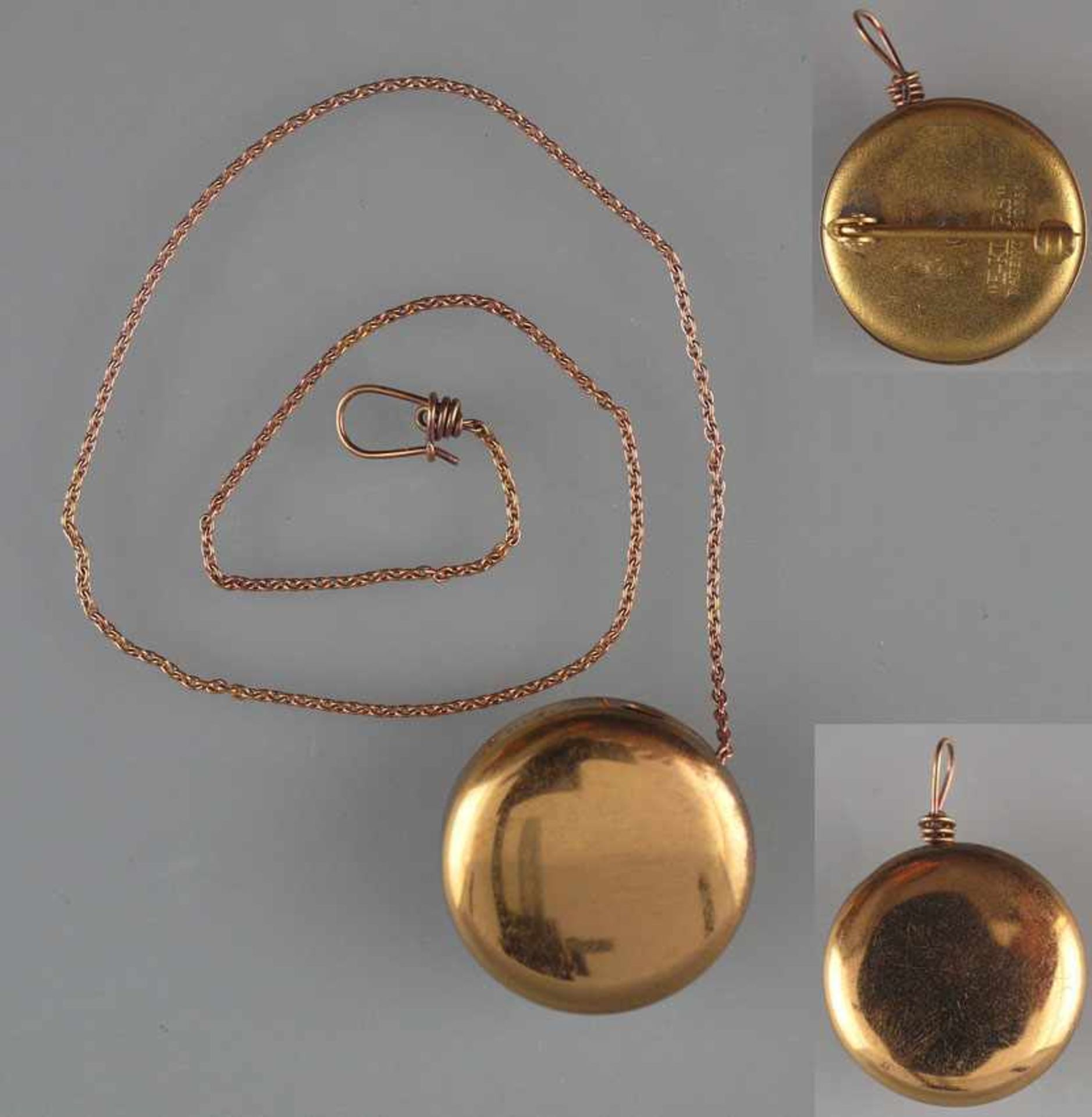 Brosche mit herausziehbarer Kette.. gestempelt "E-Klip.s Patent No12855" und "Goldplate", in einer