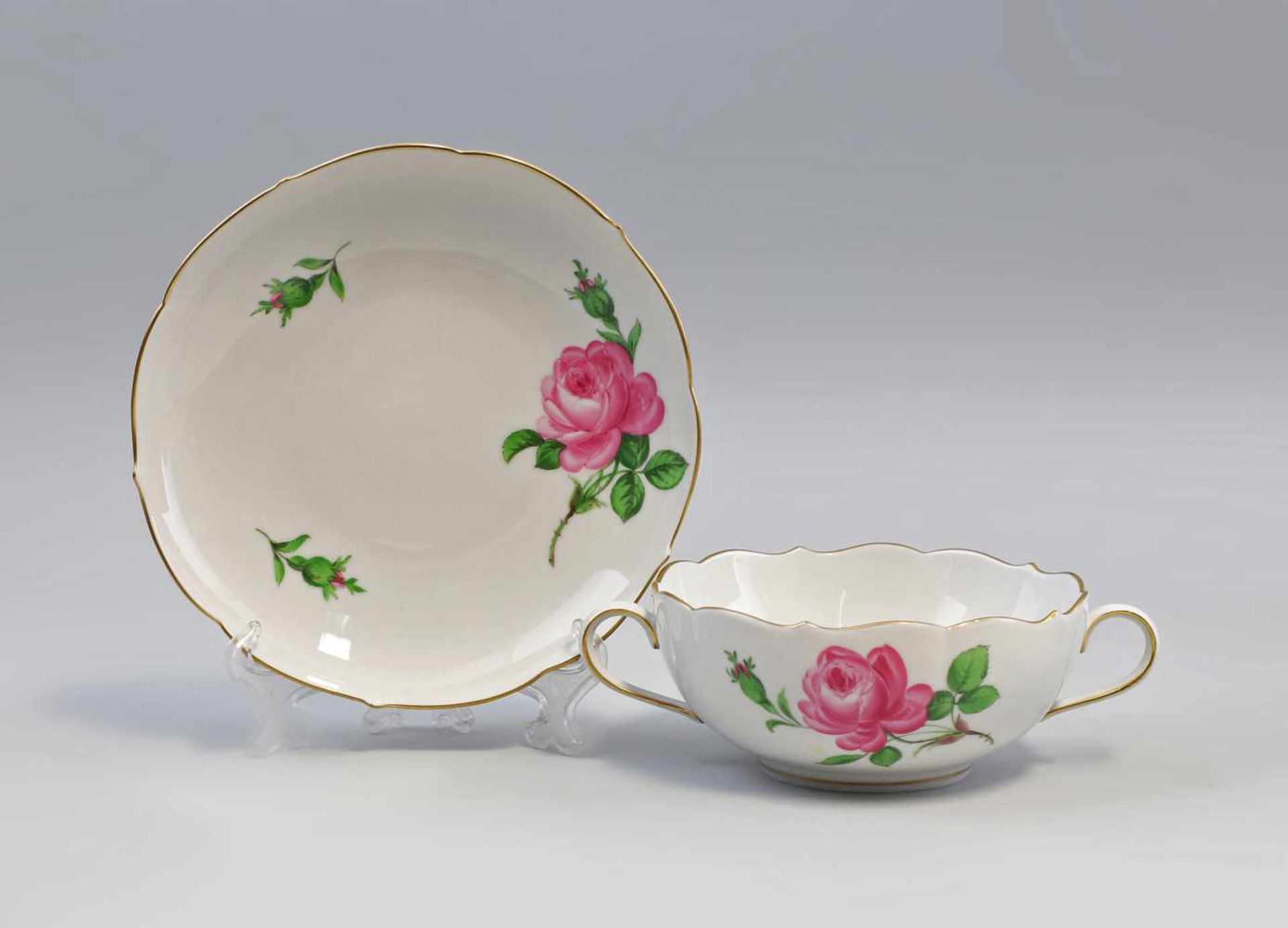 Suppentasse mit Teller Meissen Rose unterglasurblaue Schwertermarke Meissen, nach 1934, ohne