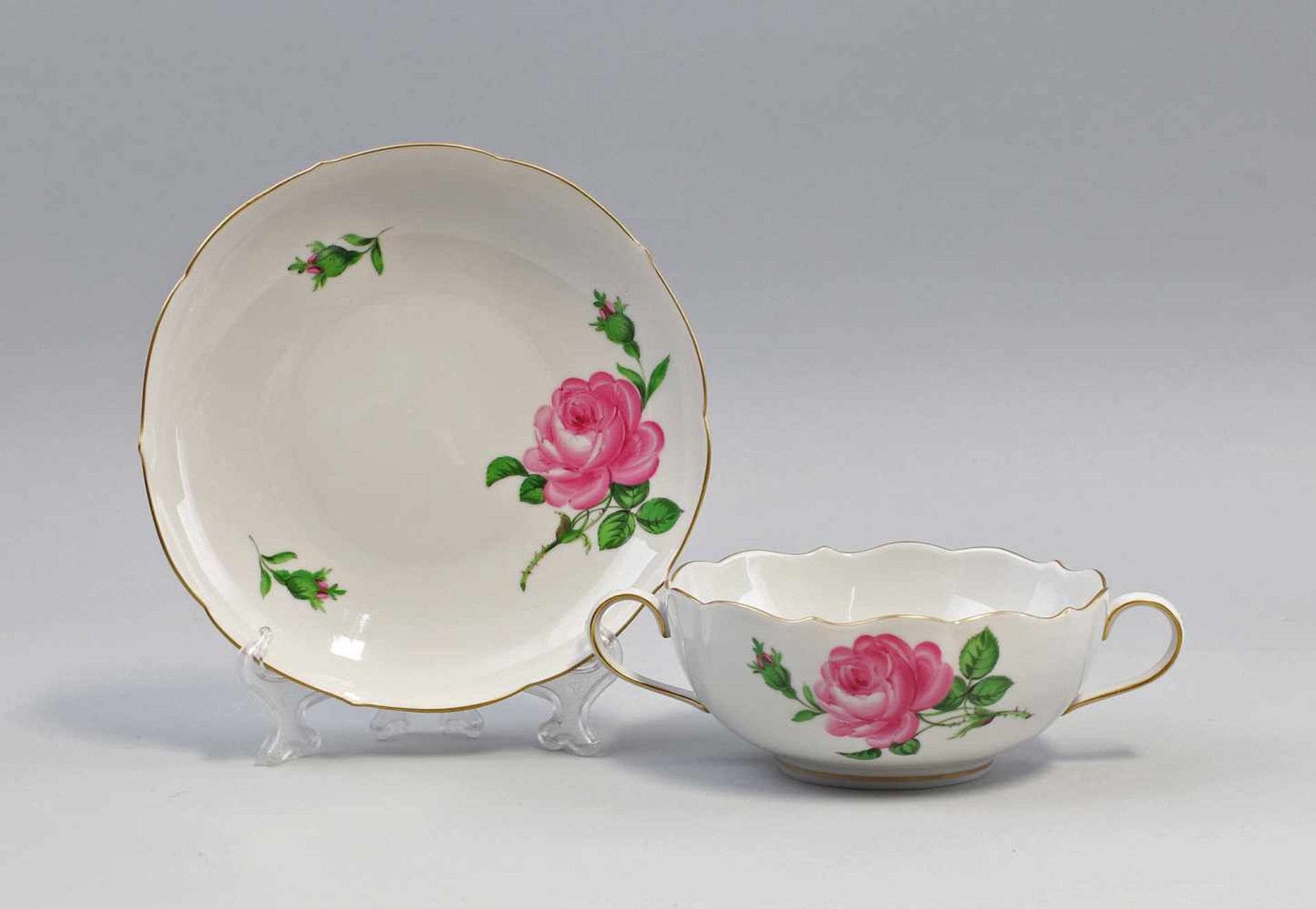 Suppentasse mit Teller Meissen Rose unterglasurblaue Schwertermarke Meissen, nach 1934, ohne