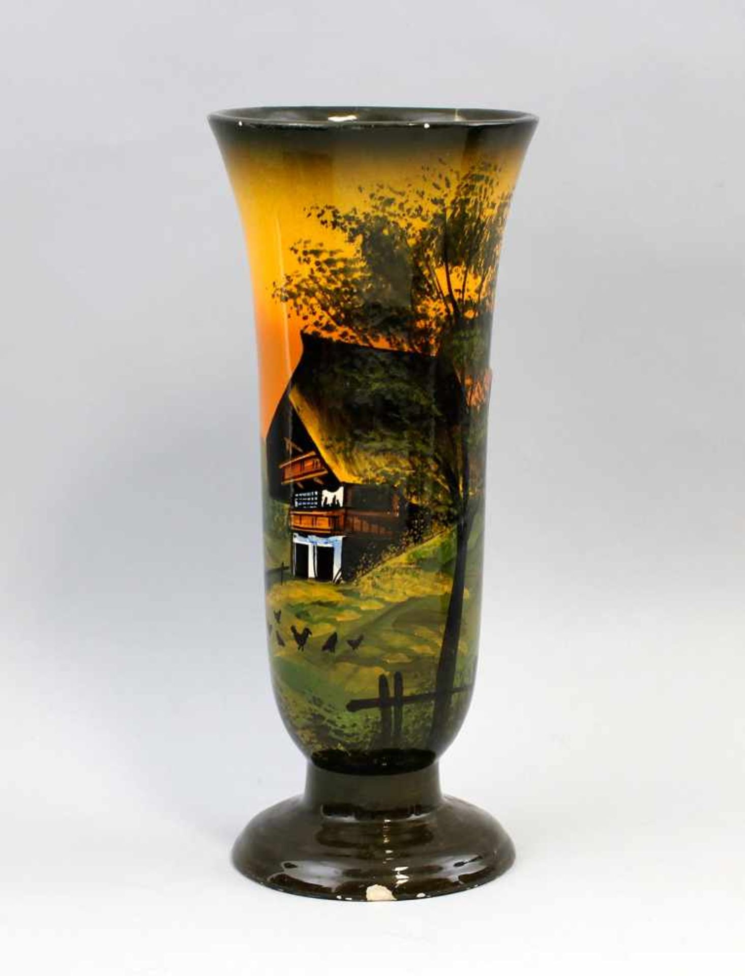 Vase Schramberg Schwarzwaldhaus. nach 1918, gemarkt SMF, Schramberger Majolika Fabrik, bez. "