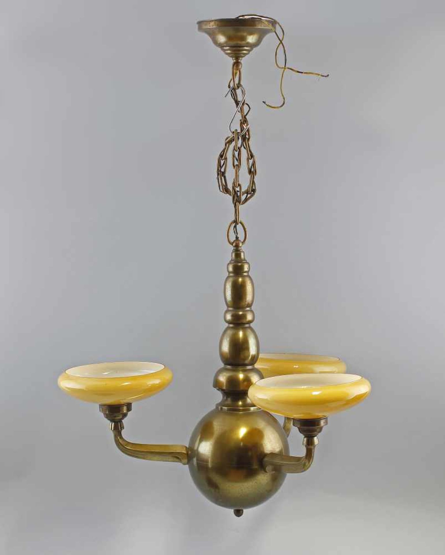 3-Armige Deckenlampe um 1920/40, Bronze, Baluster-Mittelstück an Kette und Baldachin, mit 3 - Bild 2 aus 3