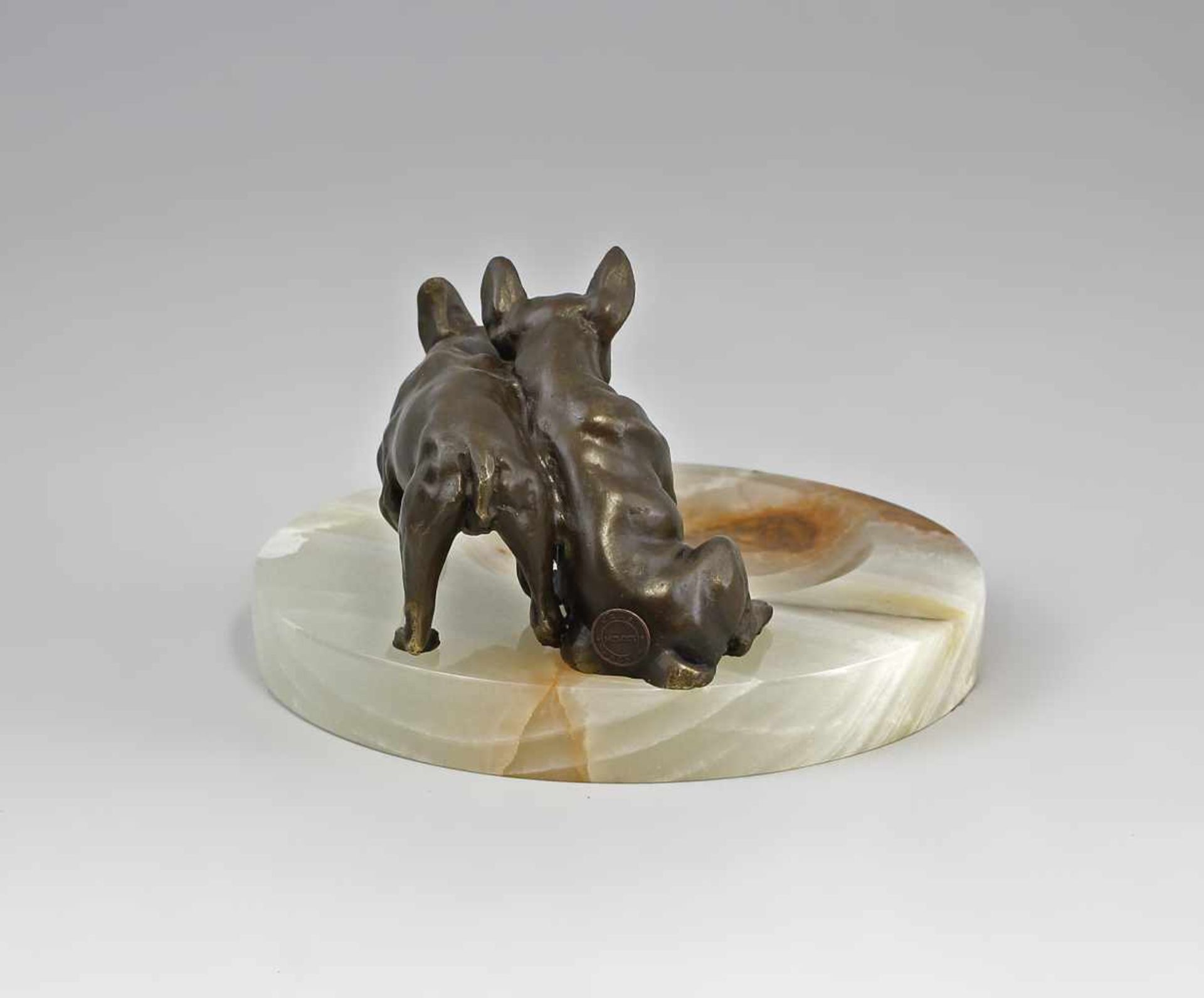 Onyx Schale mit französischen Bulldogen Bronze, naturgetreue Ausformung, auf Onyxschale montiert, - Bild 4 aus 4