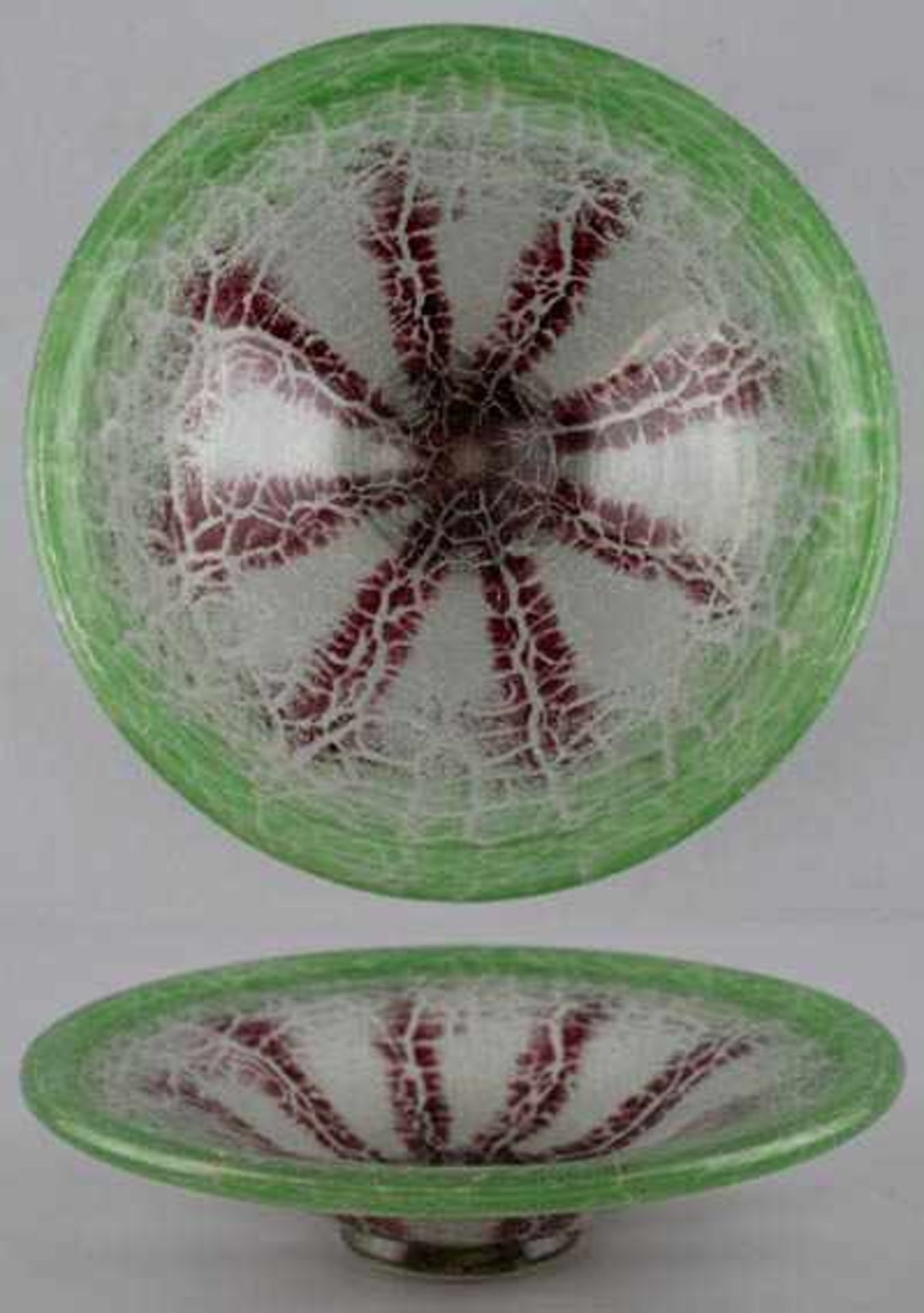 Schale Ikora. um 1910, farbloses Glas mit Bodenabriss, partiell grün unterfangen, braune und