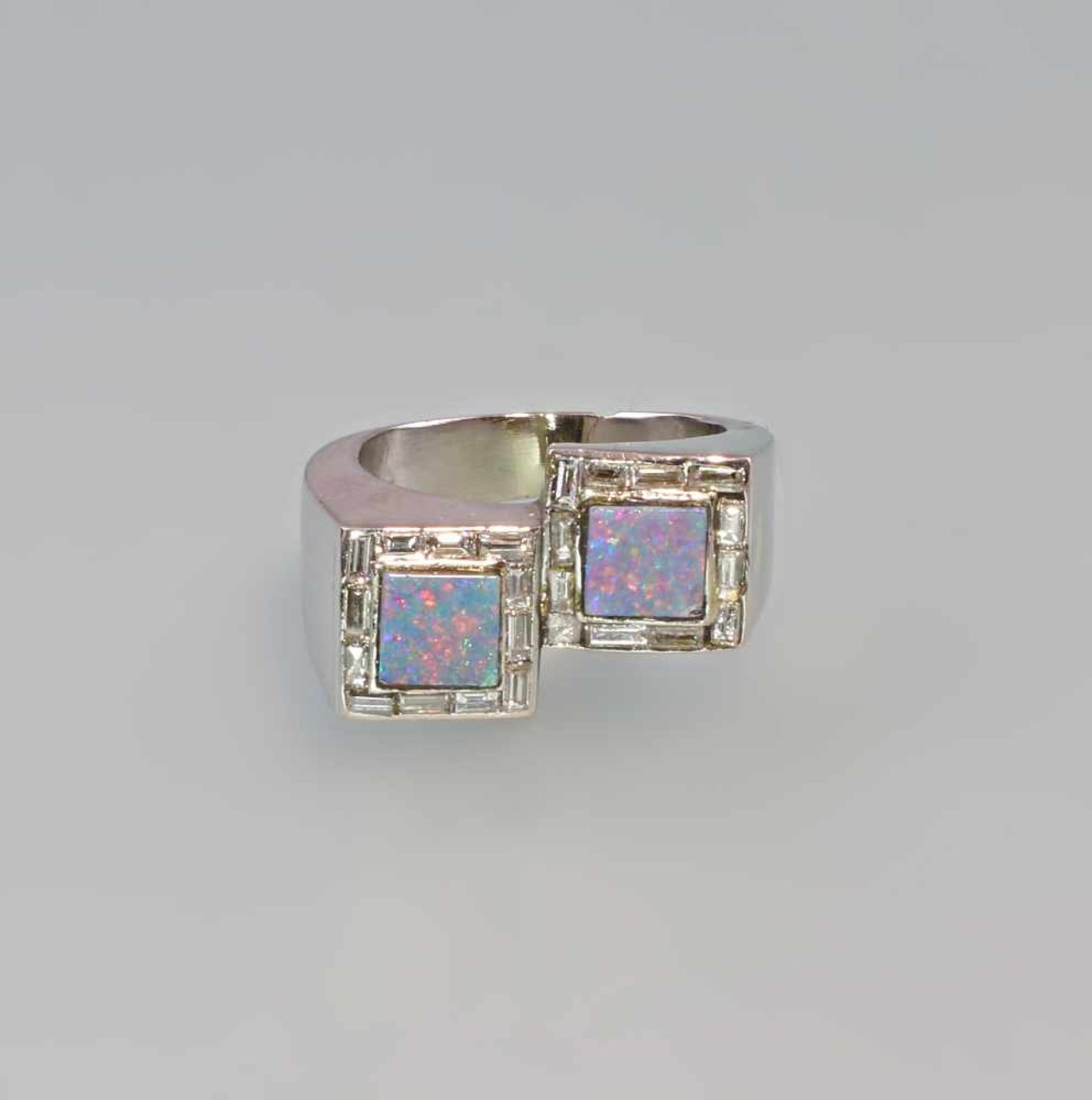 Diamant-Opal-Ring 950er Platin, 13,03 g, versetzte breite Ringschiene mit 2 quadratischen - Bild 2 aus 4