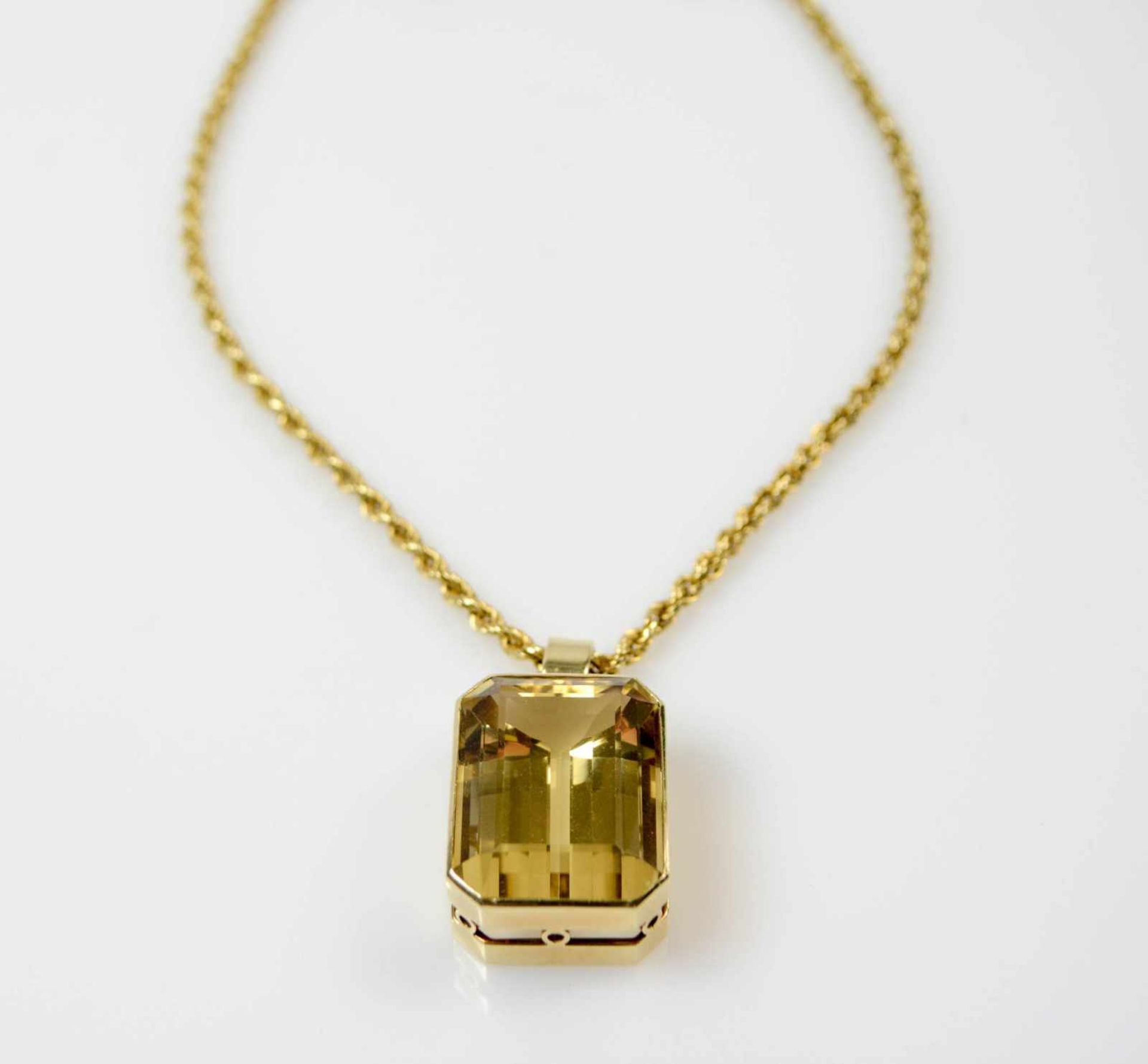 Kordelkette mit Anhänger 750 Gelbgoldkette, mit großem Citrinanhänger in 585 Gelbgoldfassung, 2,7 cm