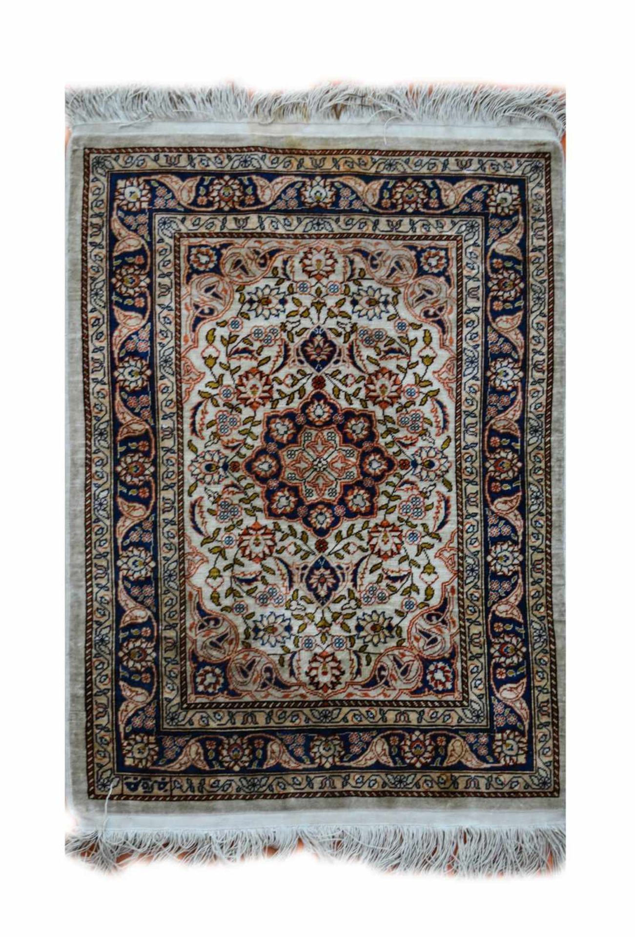 Paar Orientteppiche Hereke, Persien, Seide auf Seide, 85 cm x 51 cm und 86 cm x 45,5 cm,