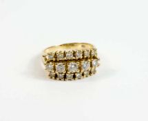 Damenring 585 Gelbgold, besetzt mit 17 Brillanten, gesamt ca. 0,90 ct, Ringdurchmesser 16,5 mm,