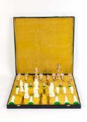 Schachspiel im Schachbrettkasten Türkei, Meerschaum, Holzkasten, innen mit Samt, Brett 49,2 cm x