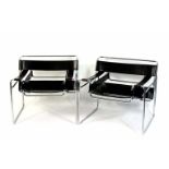 Paar 'Wassily' Chairs Knoll Int., Design von Marcel Lajos Breuer (1902 - 1981), verchromtes