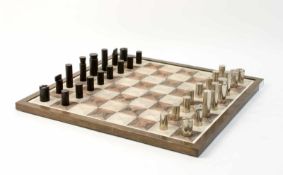 Konrad-Schachspiel 1988, Entwurf von Rudolf Konrad (1922-2009), limitierte Auflage von 199